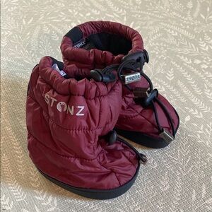 Stonz Baby Maroon Booties